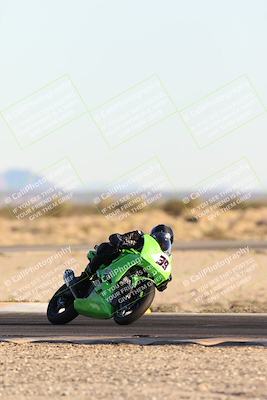 media/Dec-07-2025-CVMA (Sun) [[3e7d2de5dc]]/Race 18-Formula Twins-Formula 40 UL/